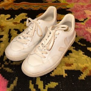 Veja V-10 Sneakers white/cream